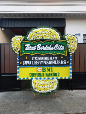 Papan Bunga Duka di Warkar