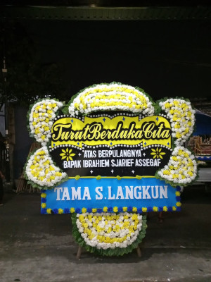 Papan Bunga Duka di Warkar