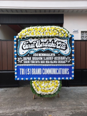 Papan Bunga Duka di Warkar